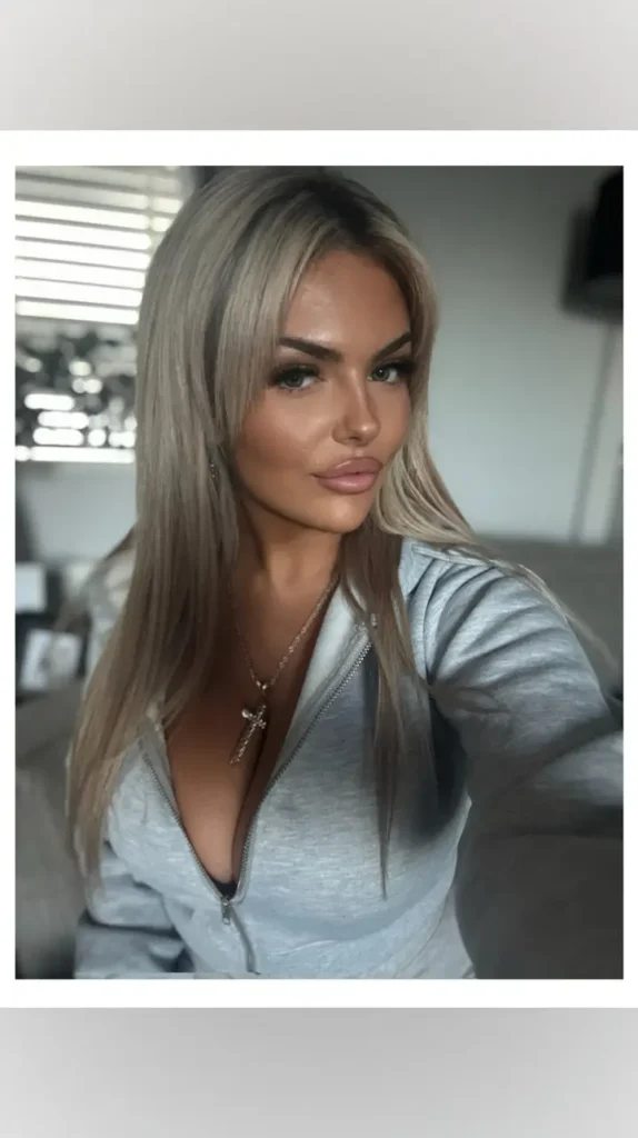 brunettebarbie_xox